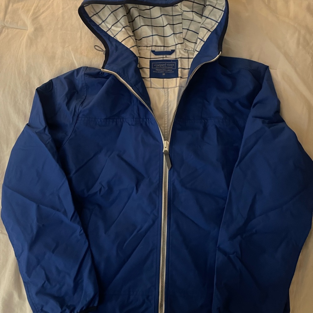 Vineyard Vines Blue Windbreaker with Hood and Water-Resistant Finish